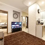 Parkcosylux Two Bedrooms Free Parking Riga
